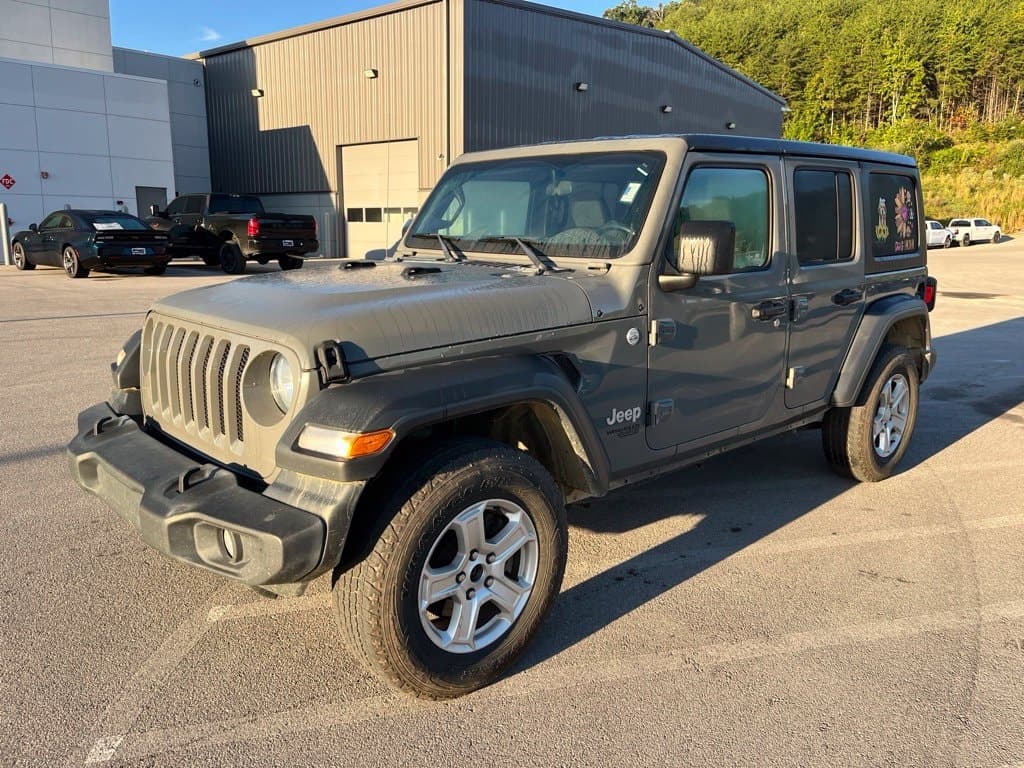 2019 Jeep Wrangler Base — photo 1 of 10