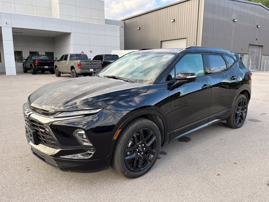 2024 Chevrolet Blazer RS — photo 1 of 12
