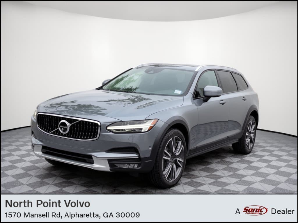 2017 Volvo V90 Cross Country Base — photo 1 of 31