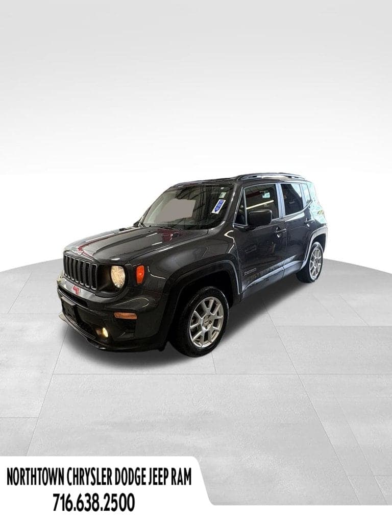 2023 Jeep Renegade Latitude — photo 1 of 33