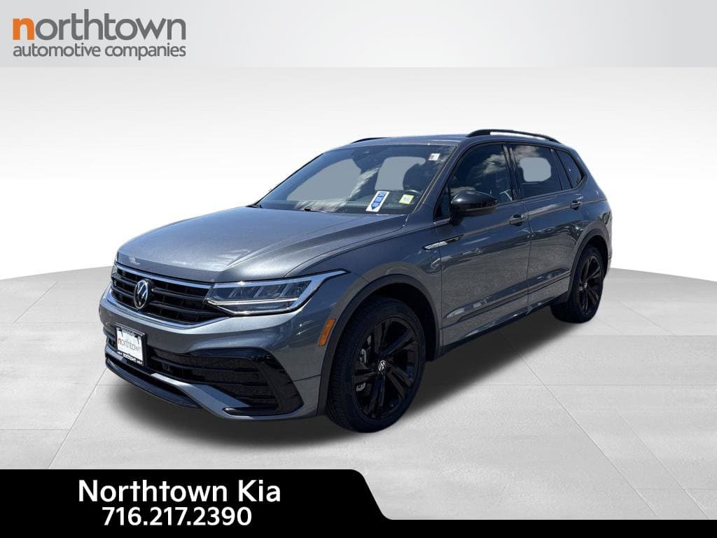 2023 Volkswagen Tiguan SE R-Line Black — photo 1 of 31