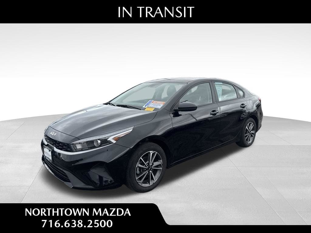 2023 Kia Forte LXS — photo 1 of 12