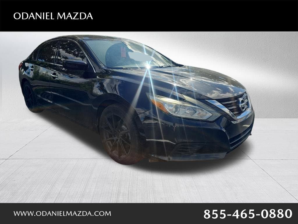 2016 Nissan Altima 2.5 S — photo 1 of 2
