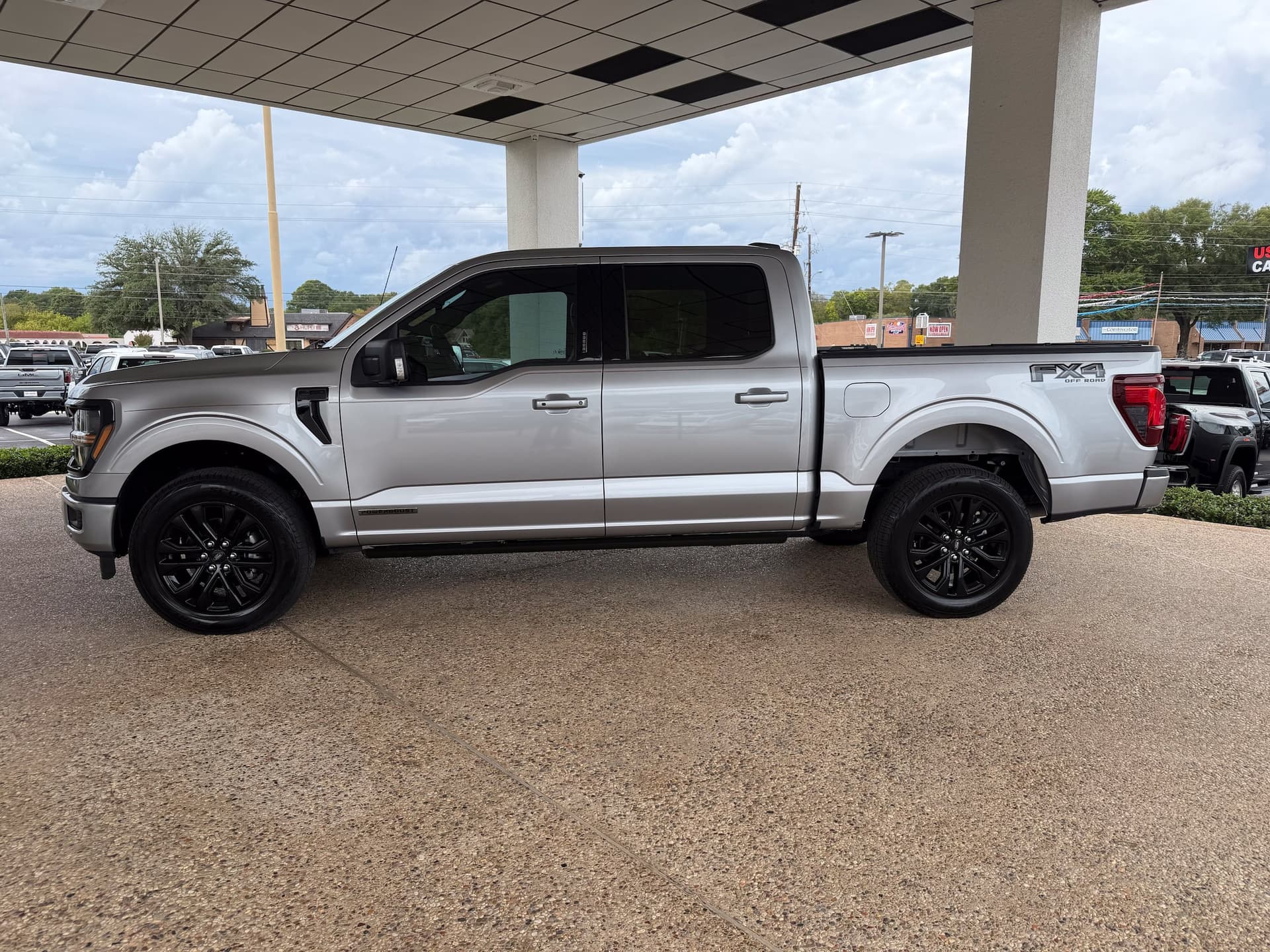 2024 Ford F-150 XLT — photo 1 of 67