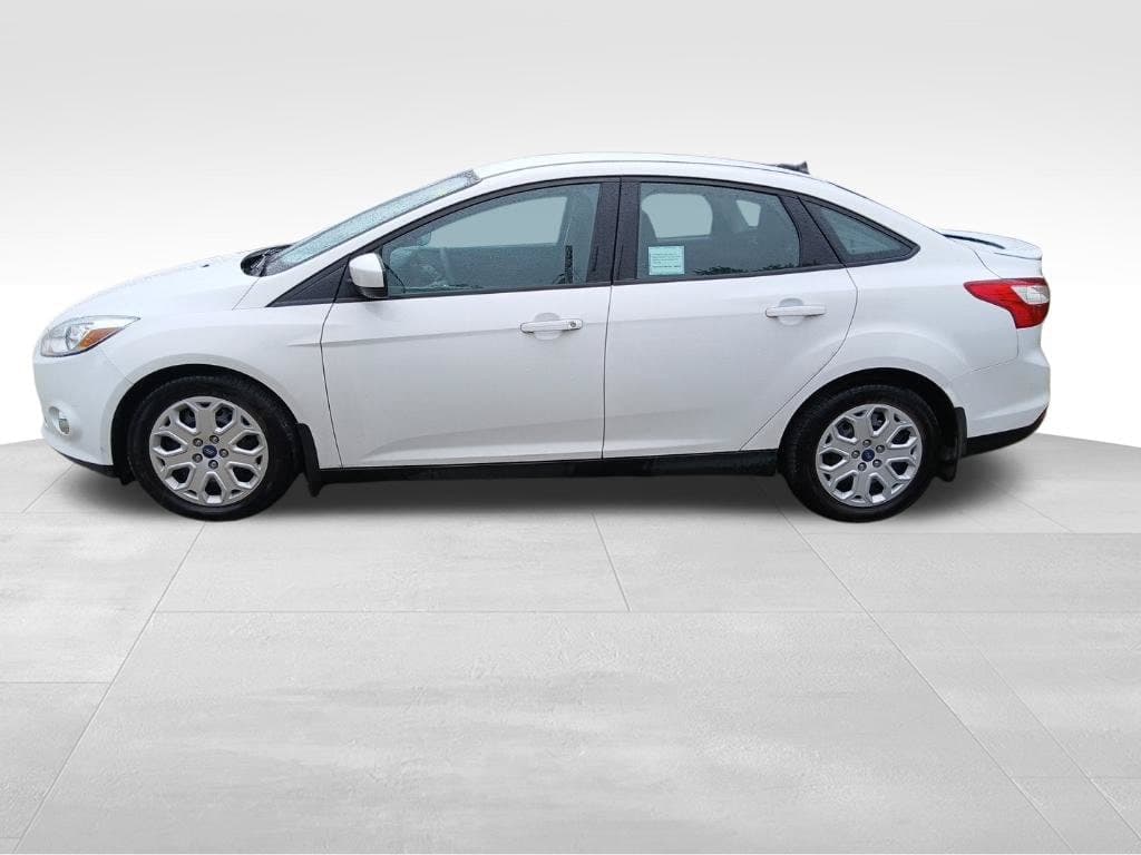 2012 Ford Focus SE — photo 1 of 6
