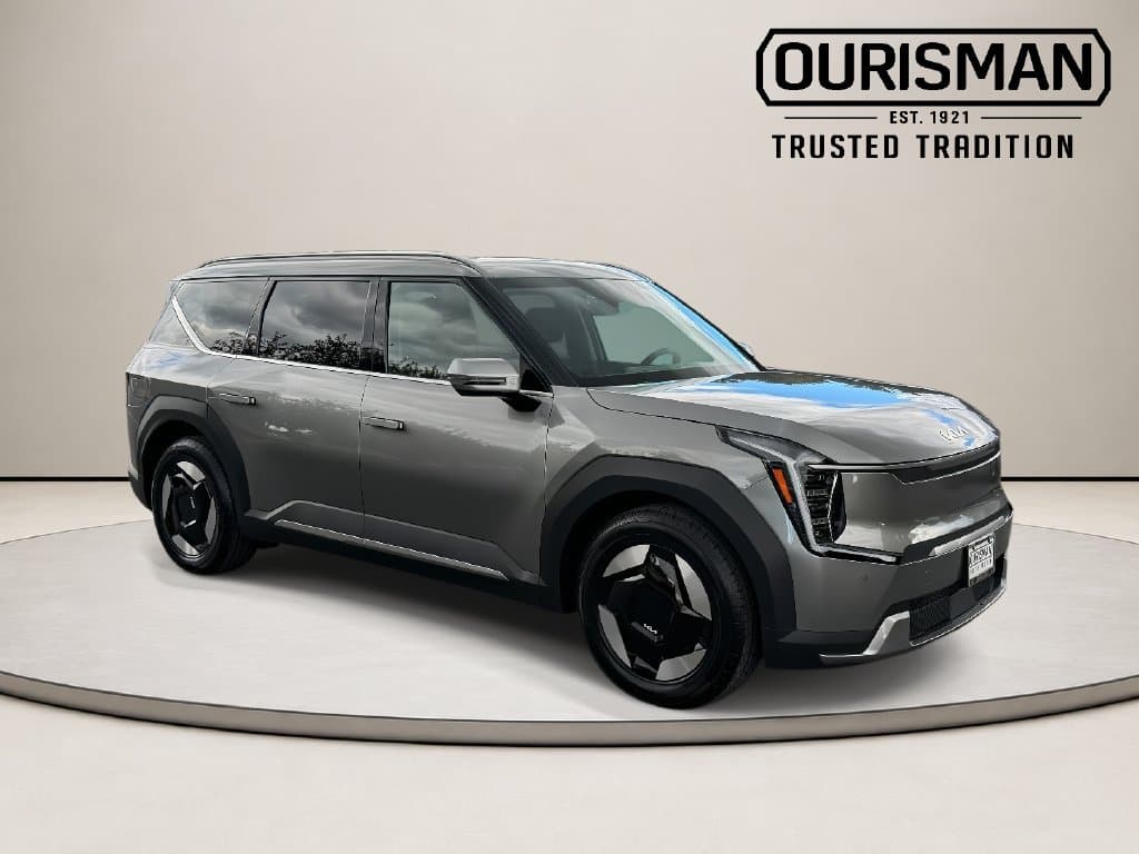 2024 Kia EV9 Wind — photo 1 of 42