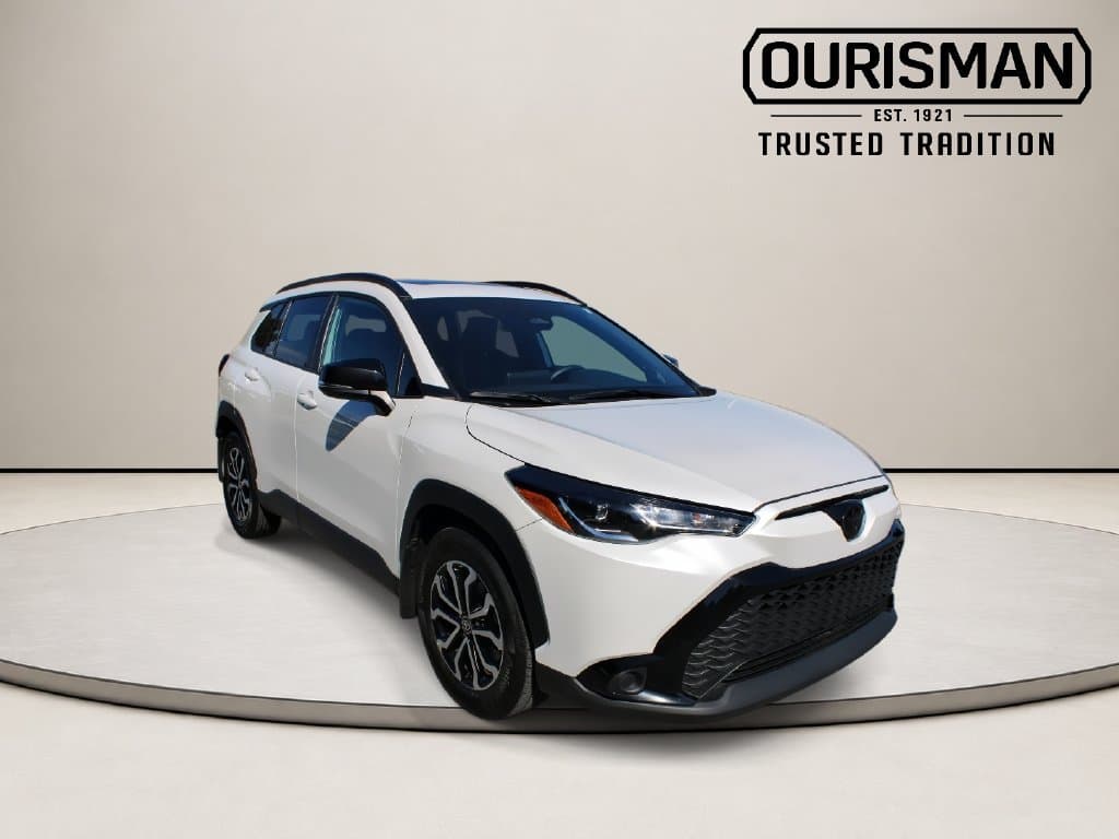 2025 Toyota Corolla Cross Hybrid SE — photo 1 of 37