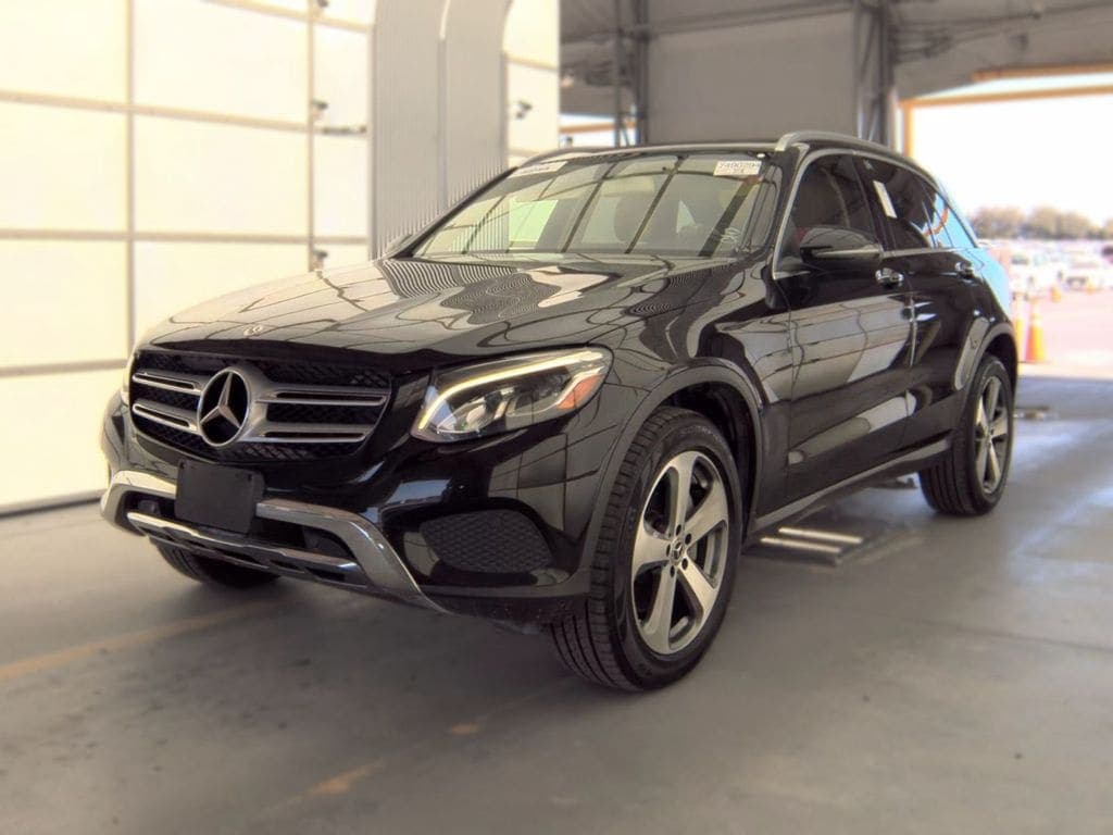 2019 Mercedes-Benz GLC GLC 300 — photo 1 of 6
