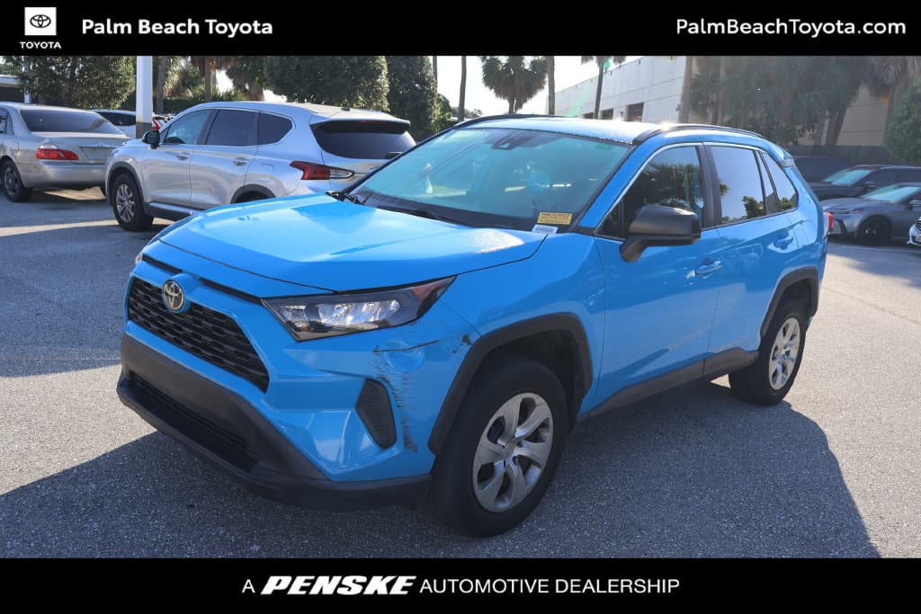 2021 Toyota RAV4 LE — photo 1 of 8