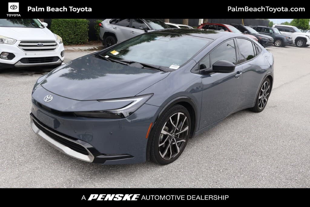2024 Toyota Prius Prime XSE — photo 1 of 8