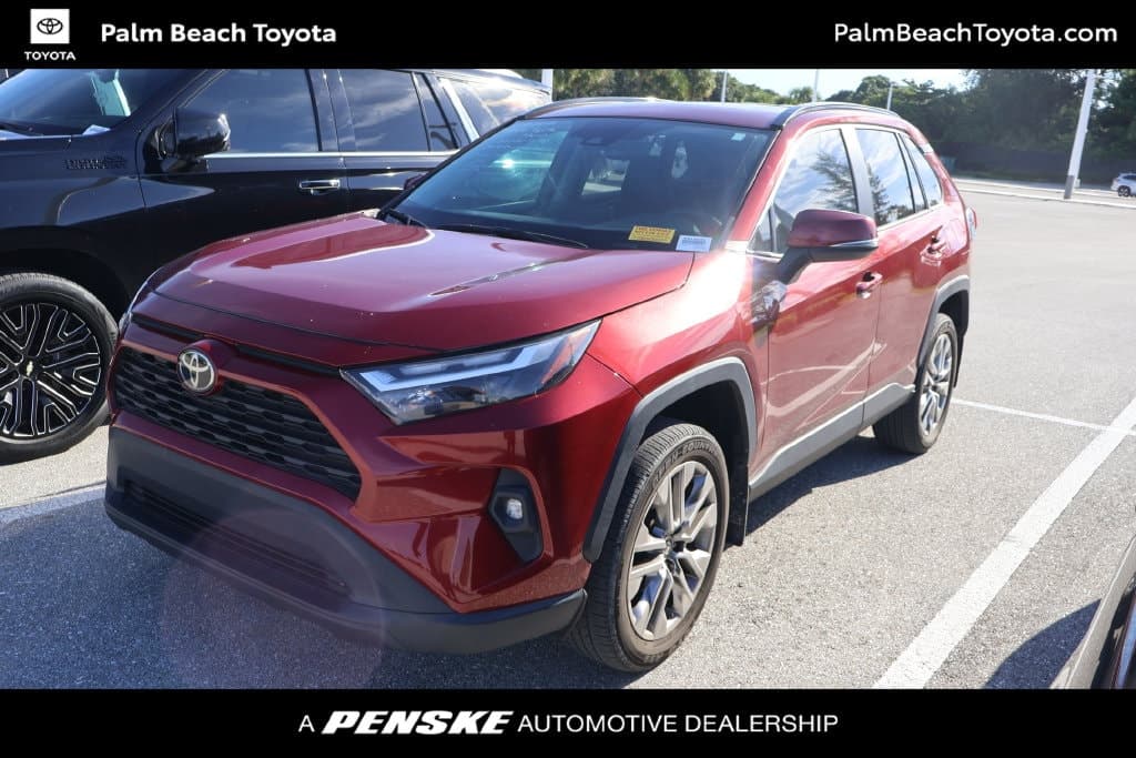 2024 Toyota RAV4 XLE Premium — photo 1 of 8