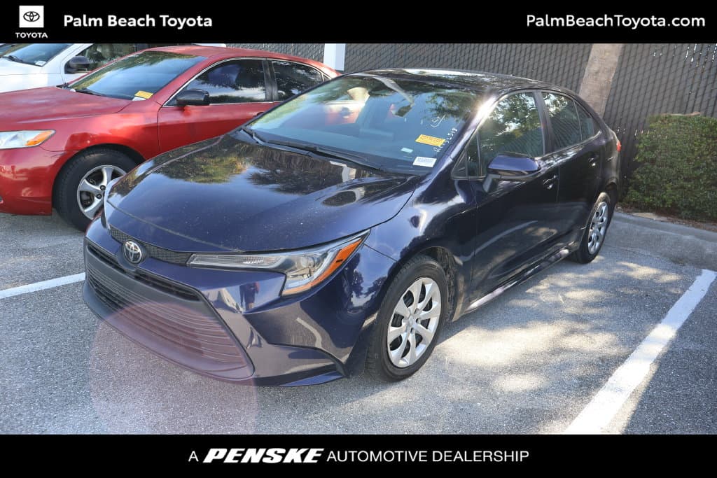 2024 Toyota Corolla LE — photo 1 of 8