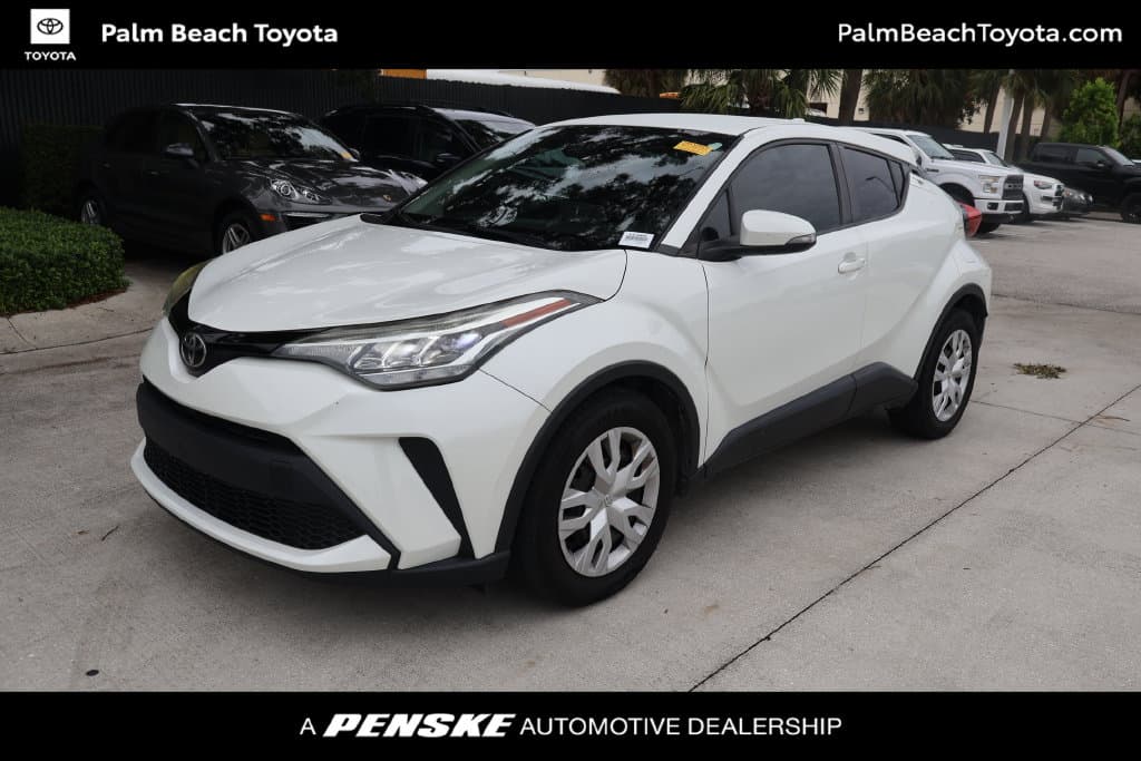2021 Toyota C-HR LE — photo 1 of 8