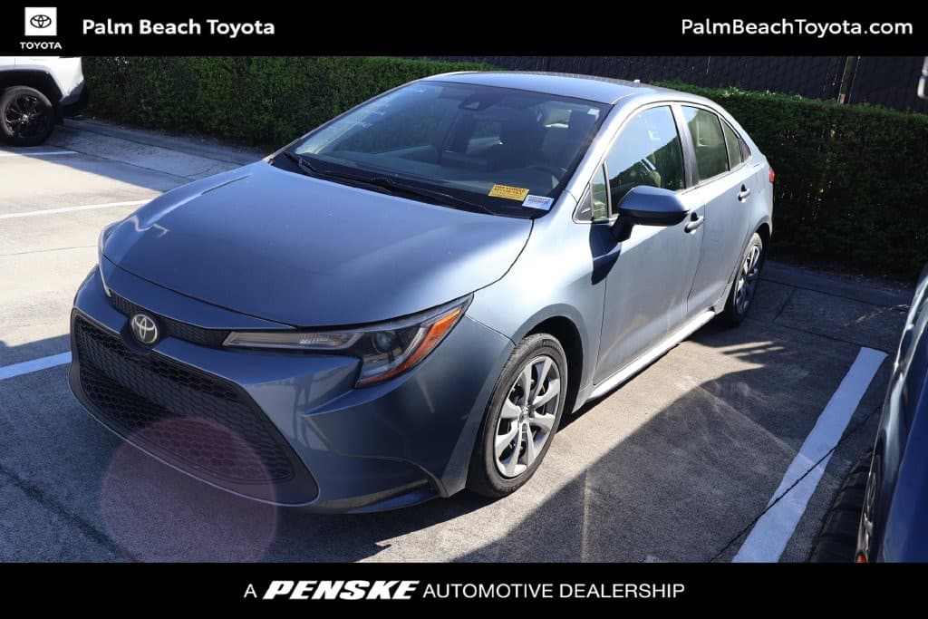 2022 Toyota Corolla LE — photo 1 of 7
