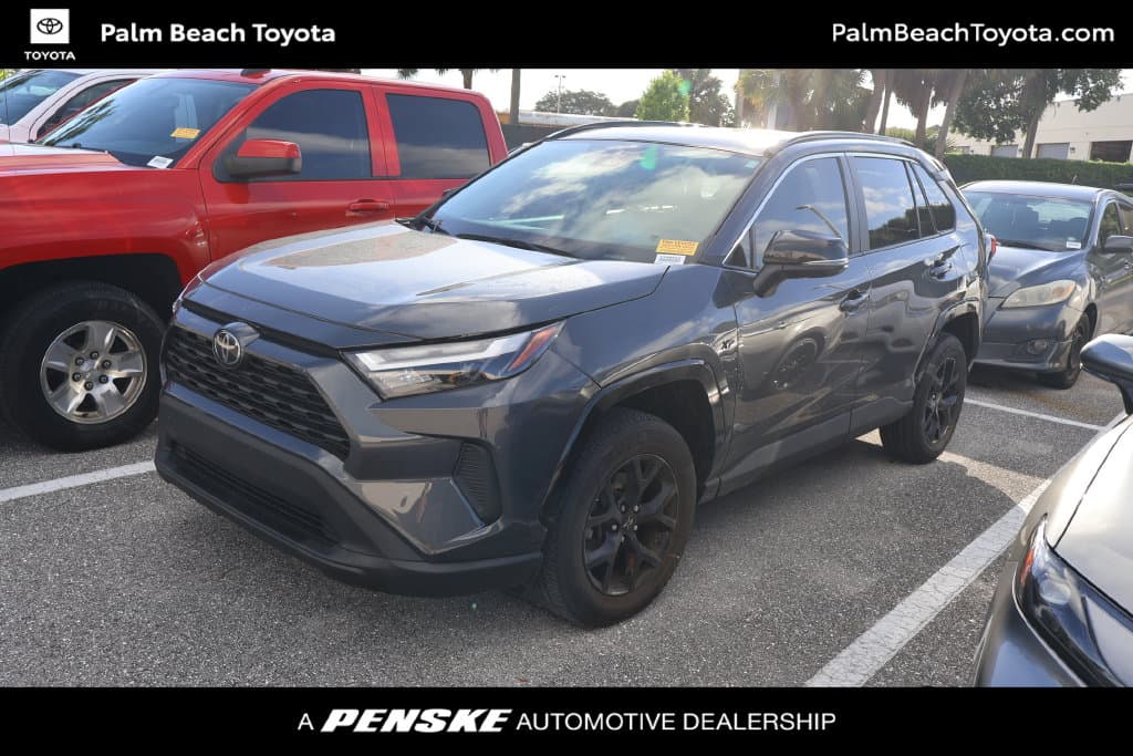2023 Toyota RAV4 XLE — photo 1 of 8