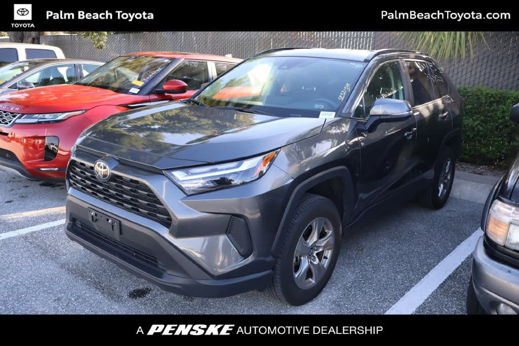 2025 Toyota RAV4 XLE — photo 1 of 8