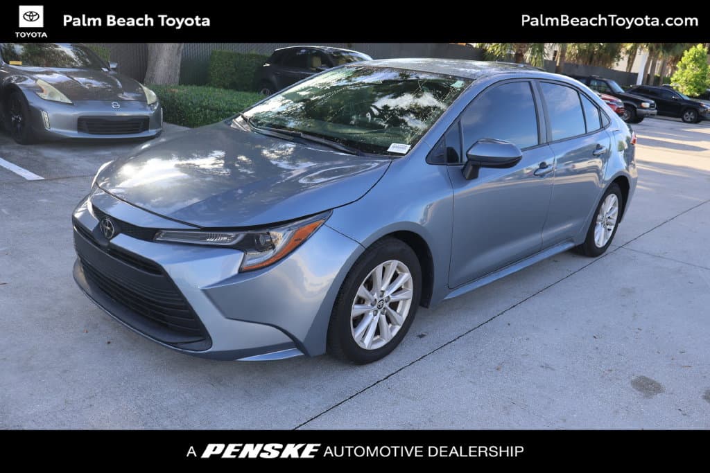 2024 Toyota Corolla LE — photo 1 of 8