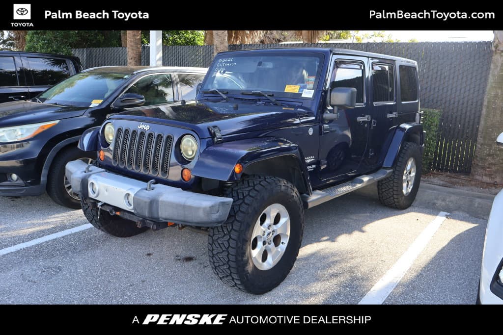 2013 Jeep Wrangler Sahara — photo 1 of 8