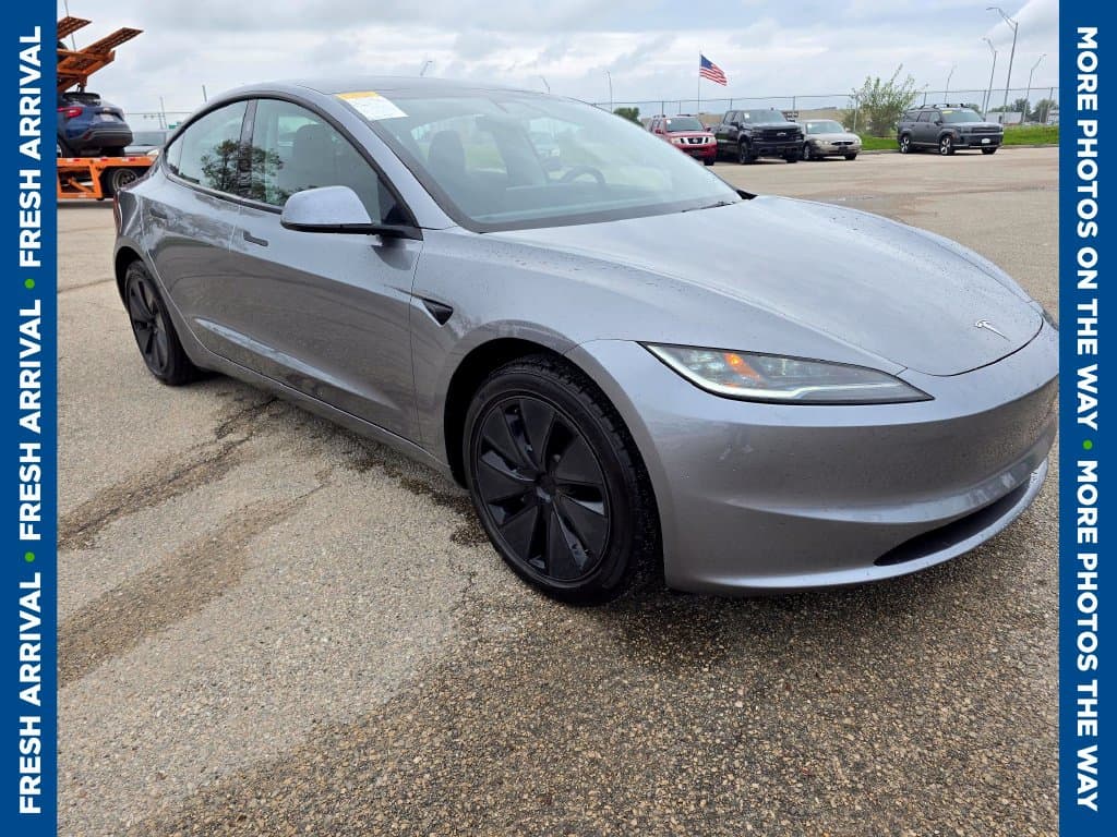 2025 Tesla Model 3 Long Range — photo 1 of 7
