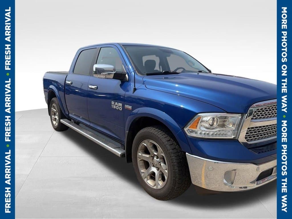 2017 RAM 1500 Laramie — photo 1 of 6