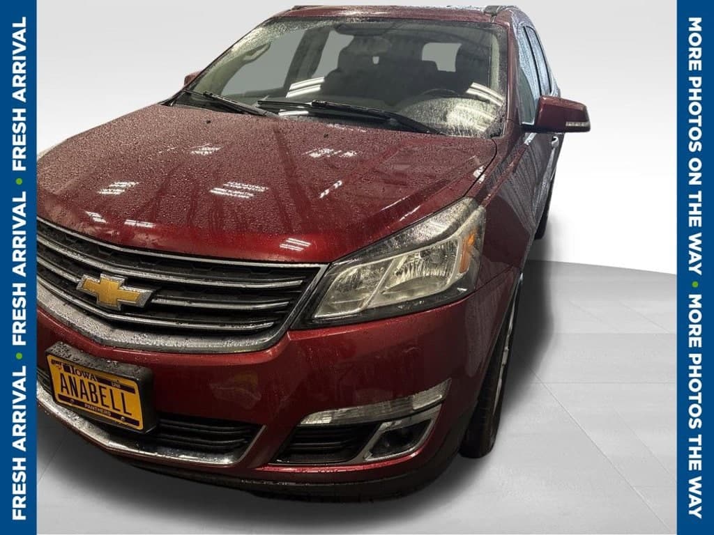 2016 Chevrolet Traverse LT — photo 1 of 8