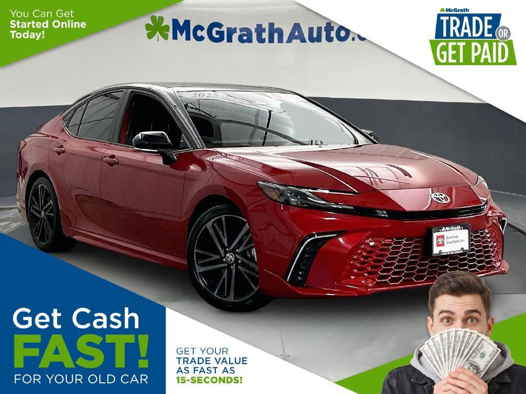 2025 Toyota Camry LE — photo 1 of 39