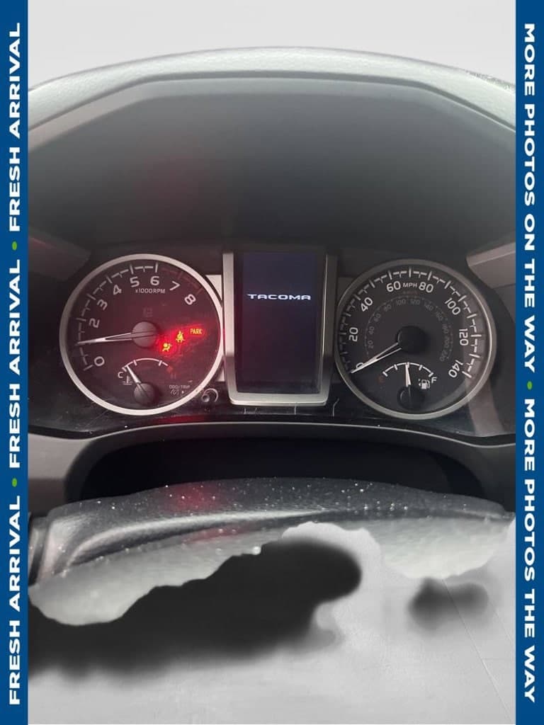2021 Toyota Tacoma 2WD SR5 — photo 1 of 9