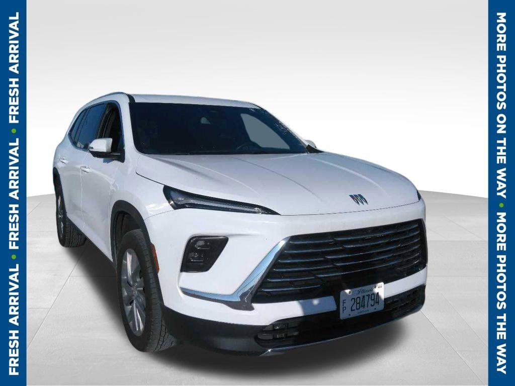 2025 Buick Enclave Preferred — photo 1 of 10
