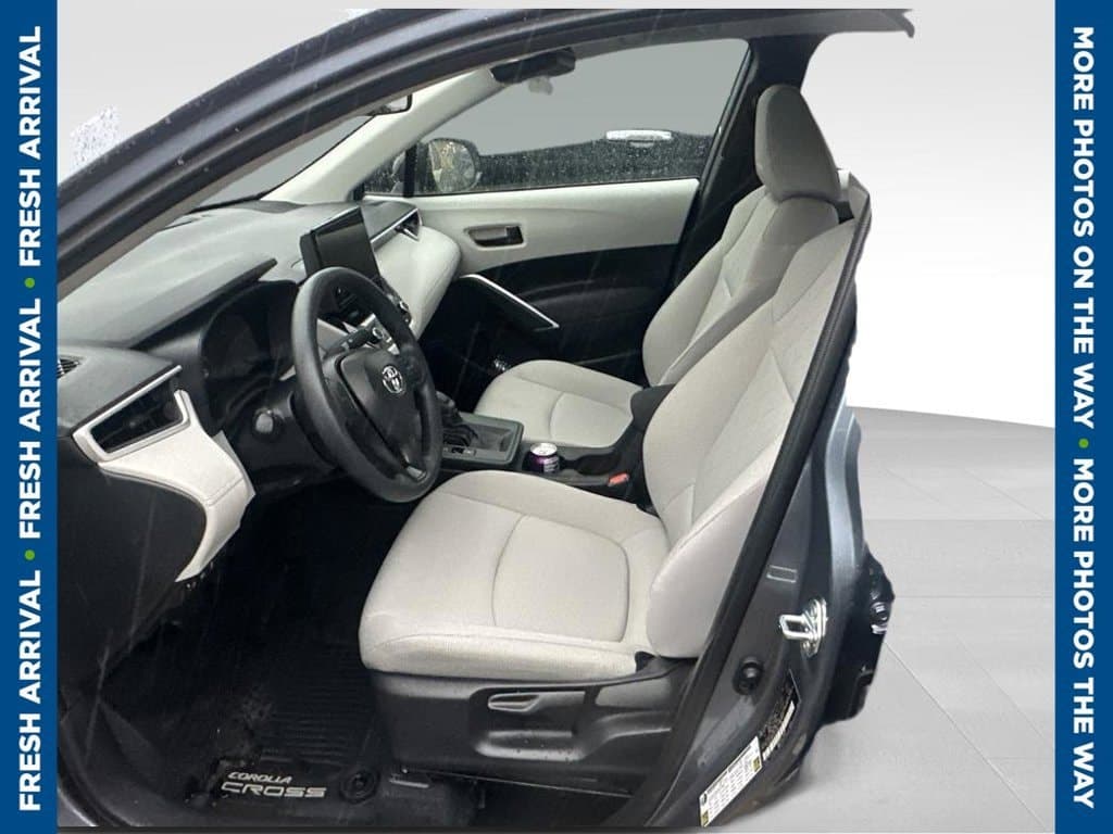 2026 Toyota Corolla Cross L — photo 1 of 7