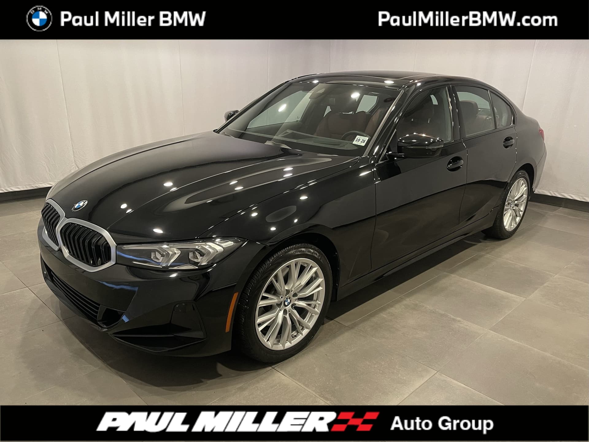 2023 BMW 3 Series 330i xDrive — photo 1 of 3