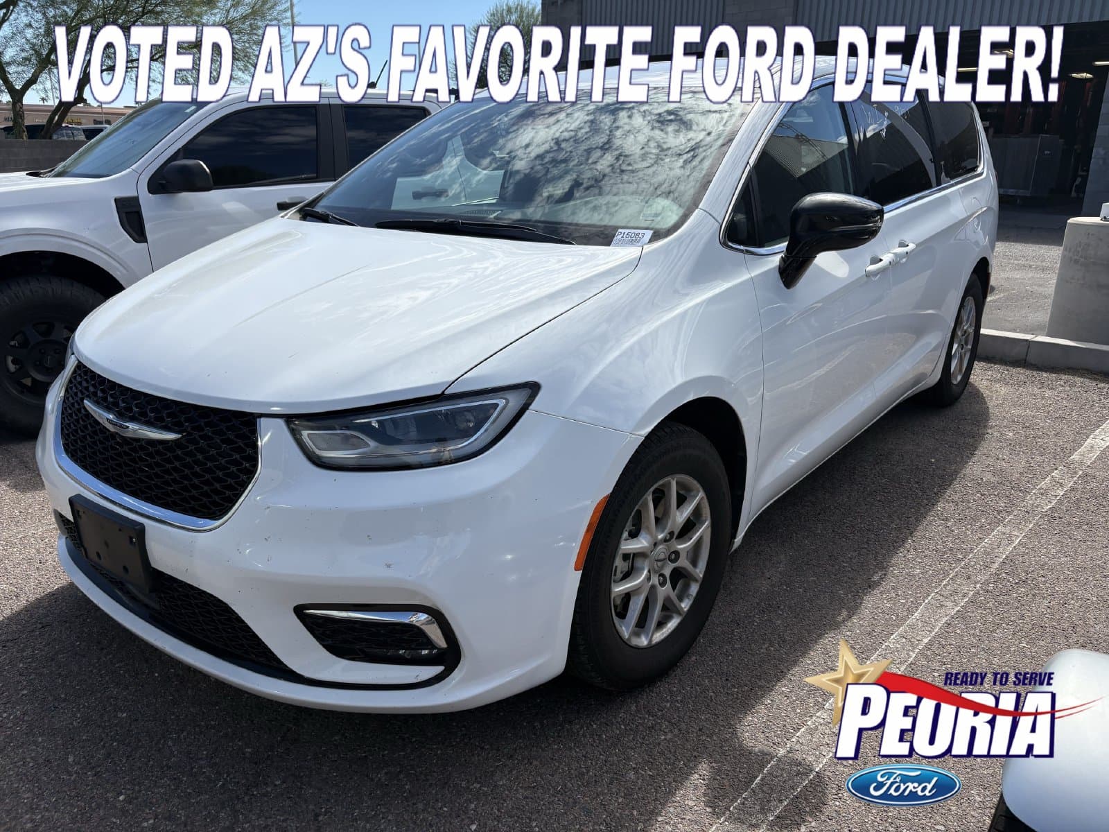2024 Chrysler Pacifica Touring L — photo 1 of 16