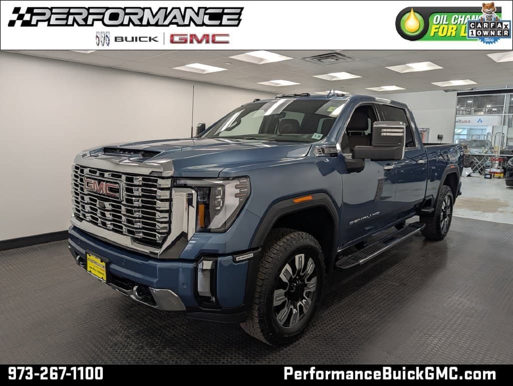 2025 GMC Sierra 2500HD Denali — photo 1 of 36
