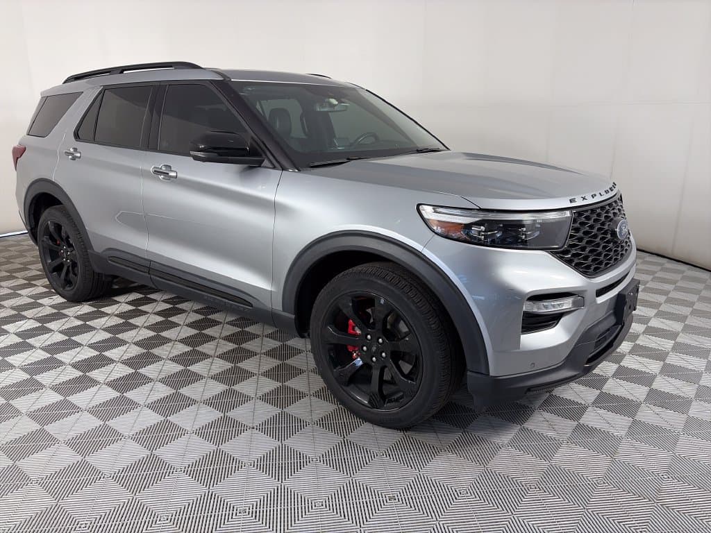 2023 Ford Explorer ST — photo 1 of 33