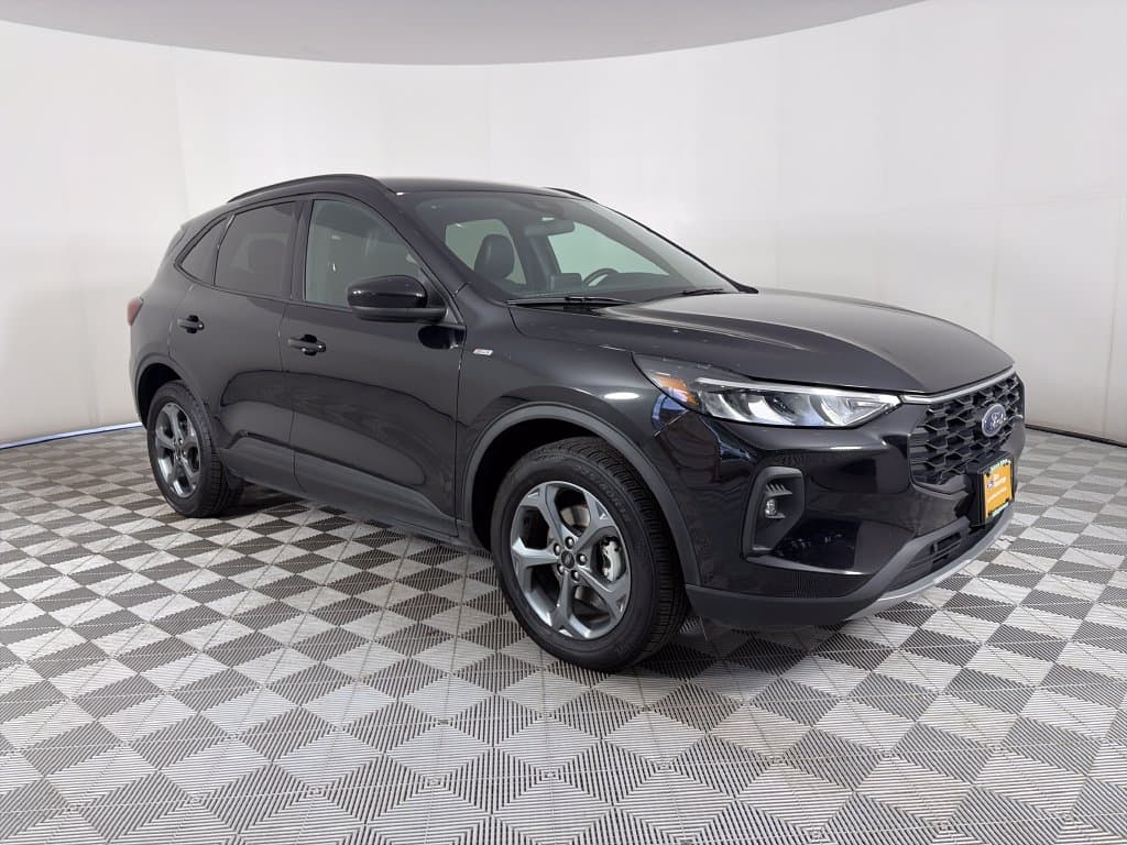 2025 Ford Escape ST-Line Select — photo 1 of 31
