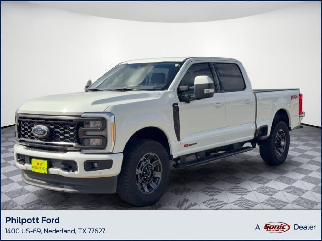 2023 Ford Super Duty F-250 SRW LARIAT — photo 1 of 31
