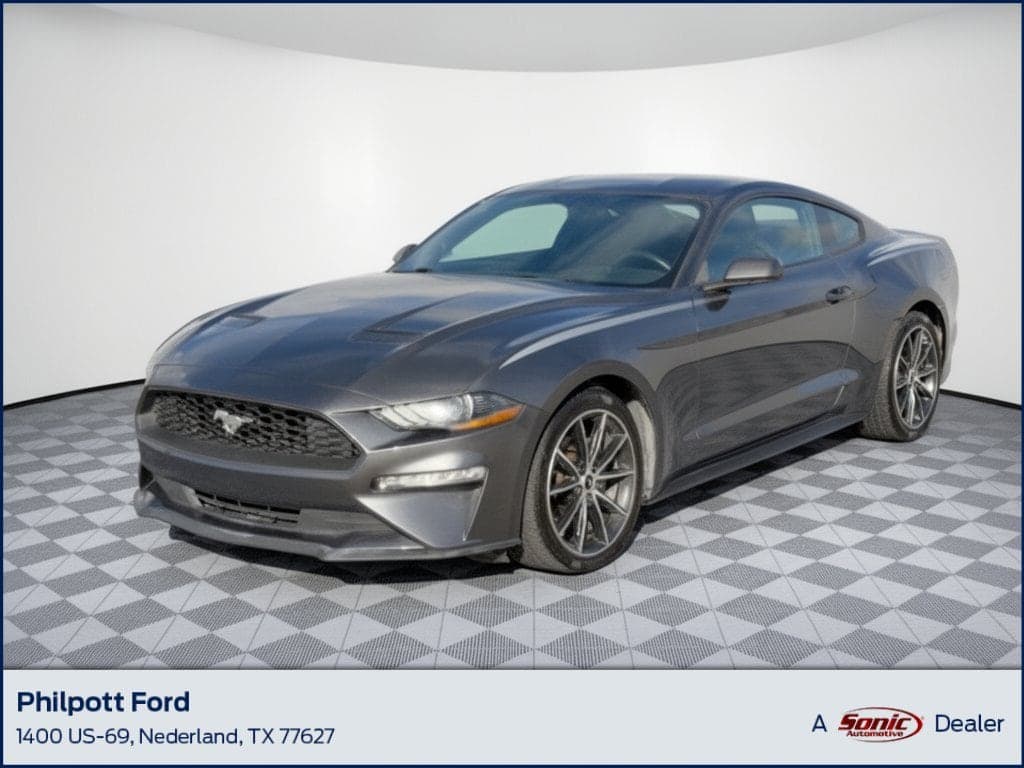2018 Ford Mustang EcoBoost — photo 1 of 31