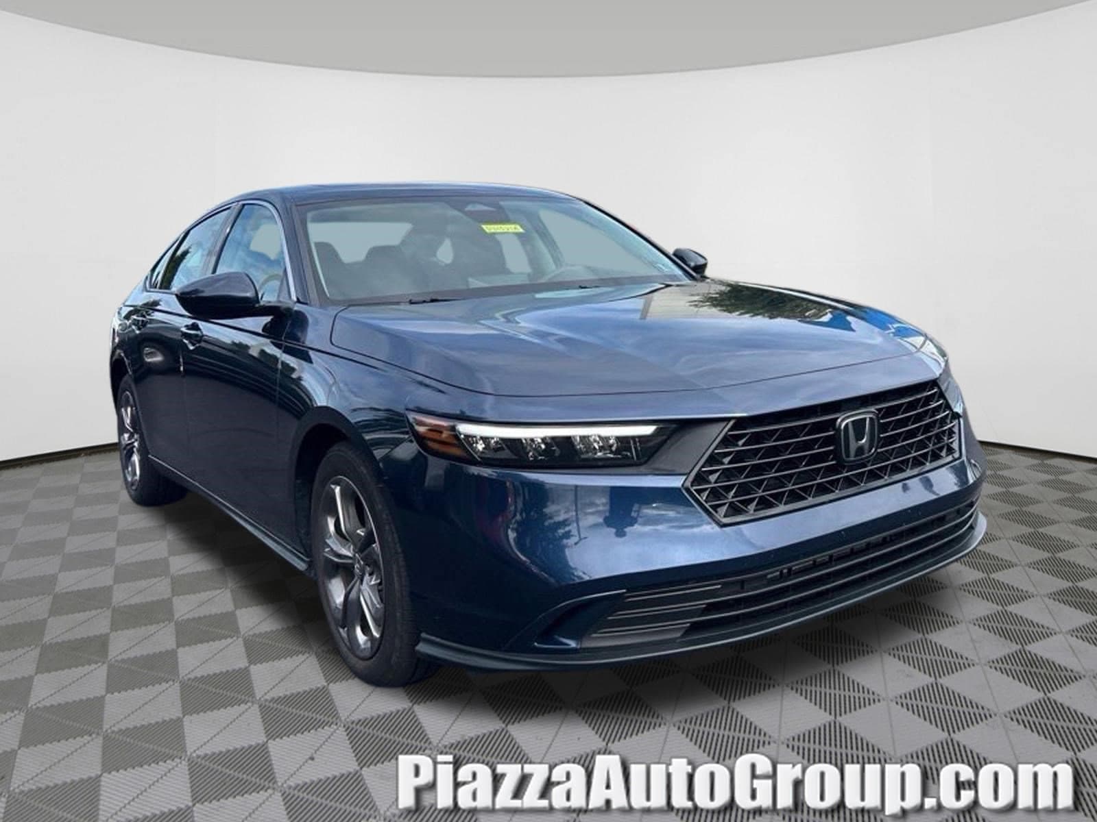 2024 Honda Accord Sedan EX — photo 1 of 8