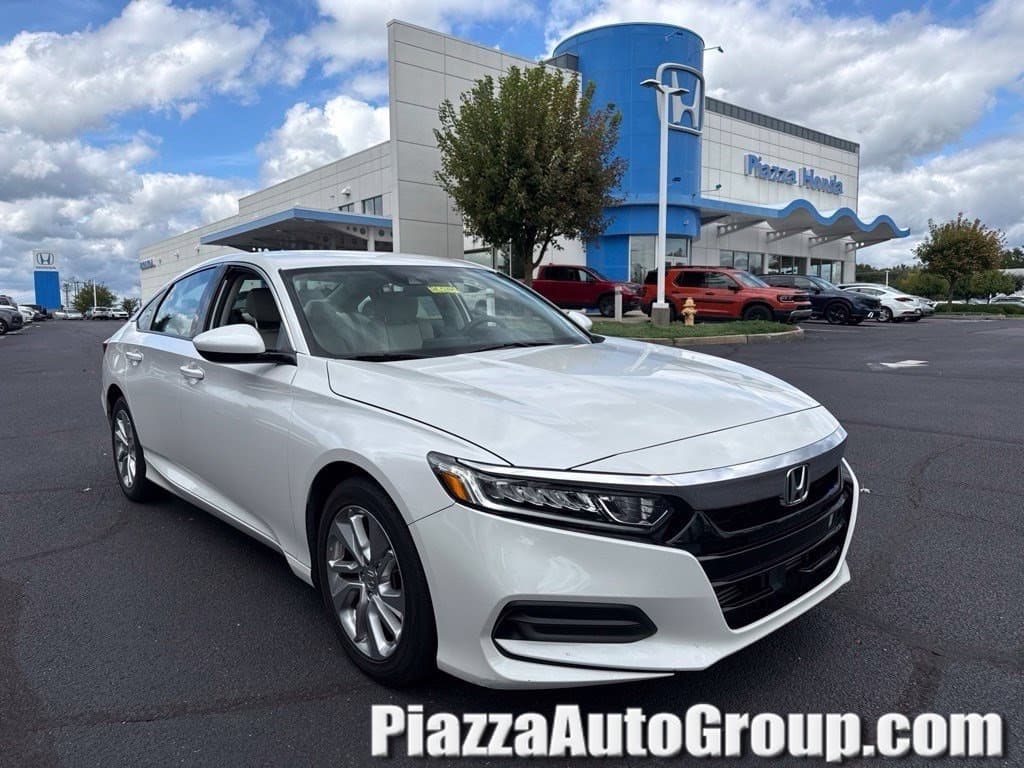 2020 Honda Accord Sedan LX — photo 1 of 8