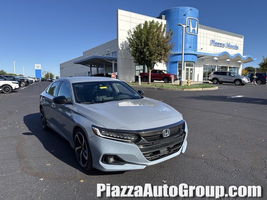 2022 Honda Accord Hybrid Sport — photo 1 of 7