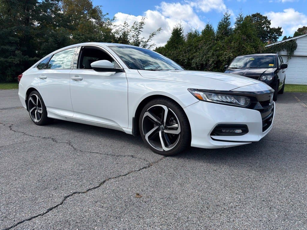 2020 Honda Accord Sedan Sport — photo 1 of 10