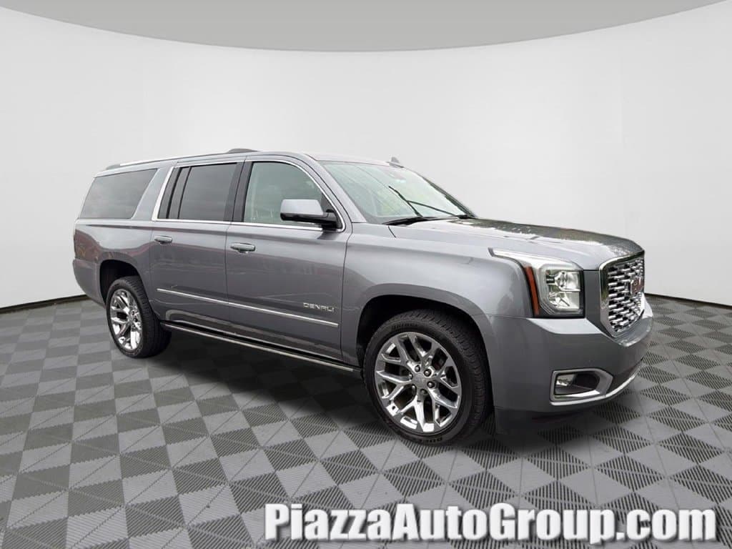 2020 GMC Yukon XL Denali — photo 1 of 9