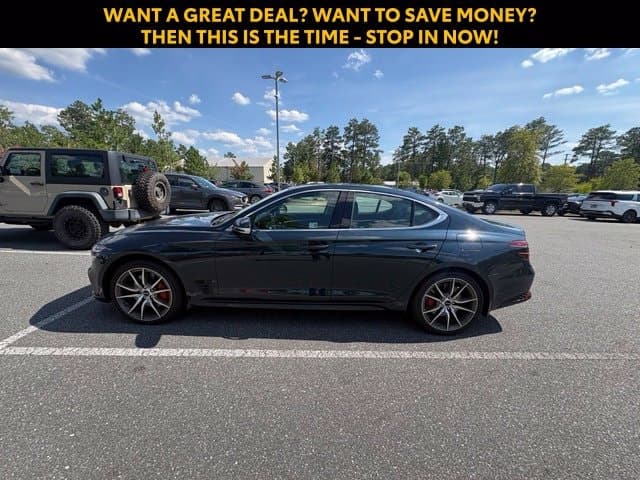 2025 Genesis G70 2.5T — photo 1 of 15