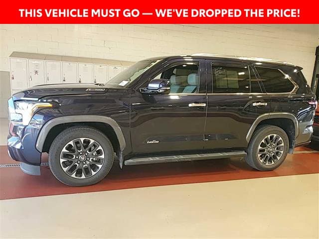 2025 Toyota Sequoia Base — photo 1 of 26