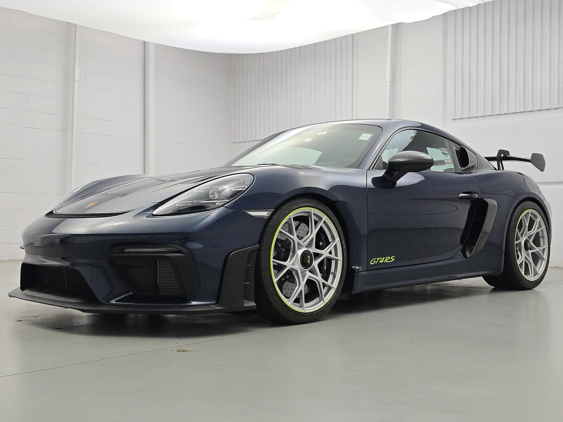 2024 Porsche 718 Cayman GT4 RS — photo 1 of 33