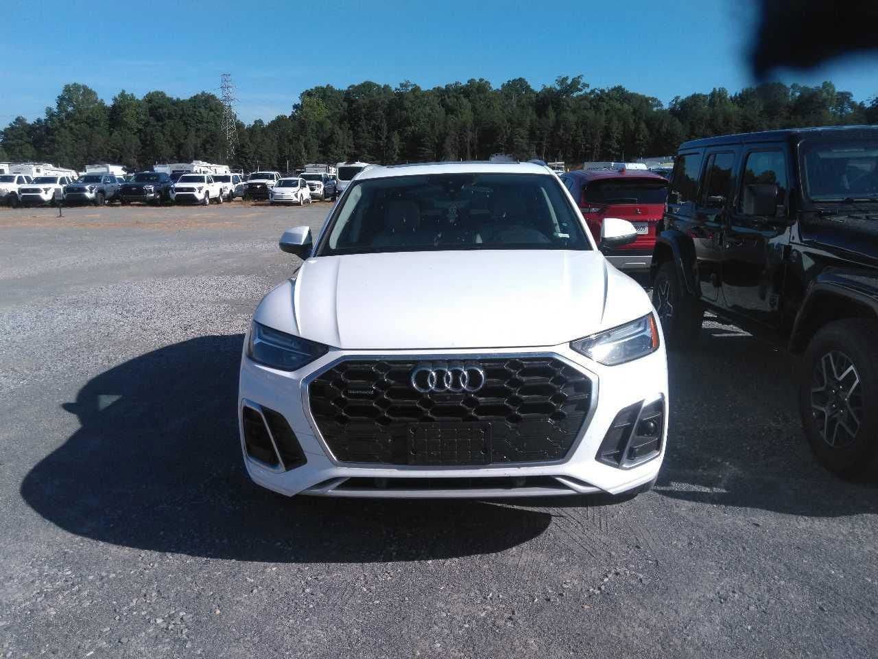 2024 Audi Q5 Base — photo 1 of 12