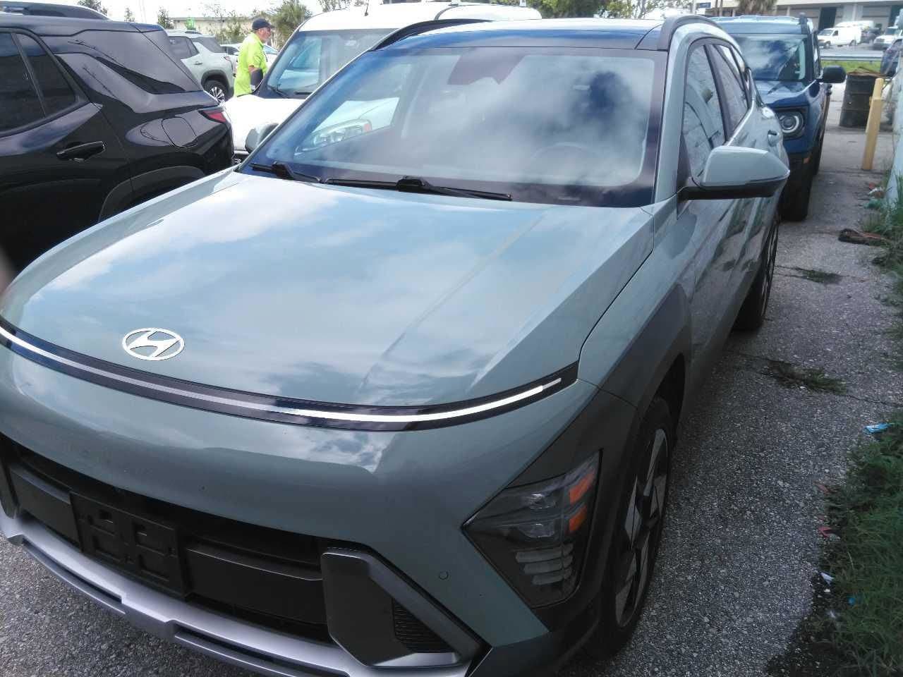 2024 Hyundai Kona Limited — photo 1 of 7