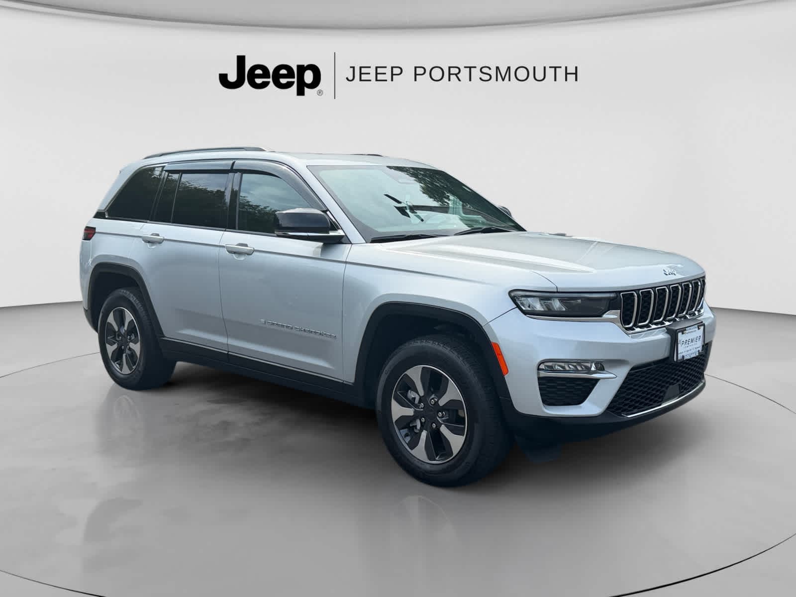 2024 Jeep Grand Cherokee 4xe Base — photo 1 of 24
