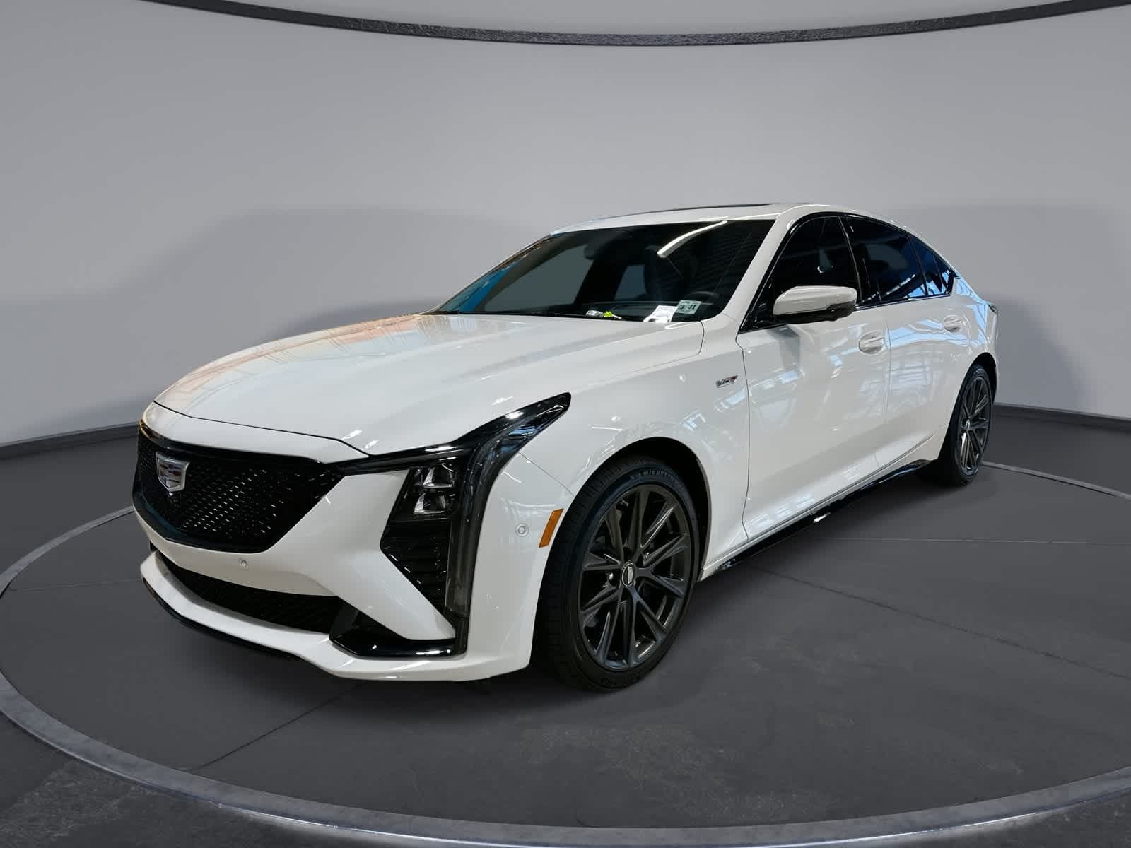 2026 Cadillac CT5-V Base — photo 1 of 33