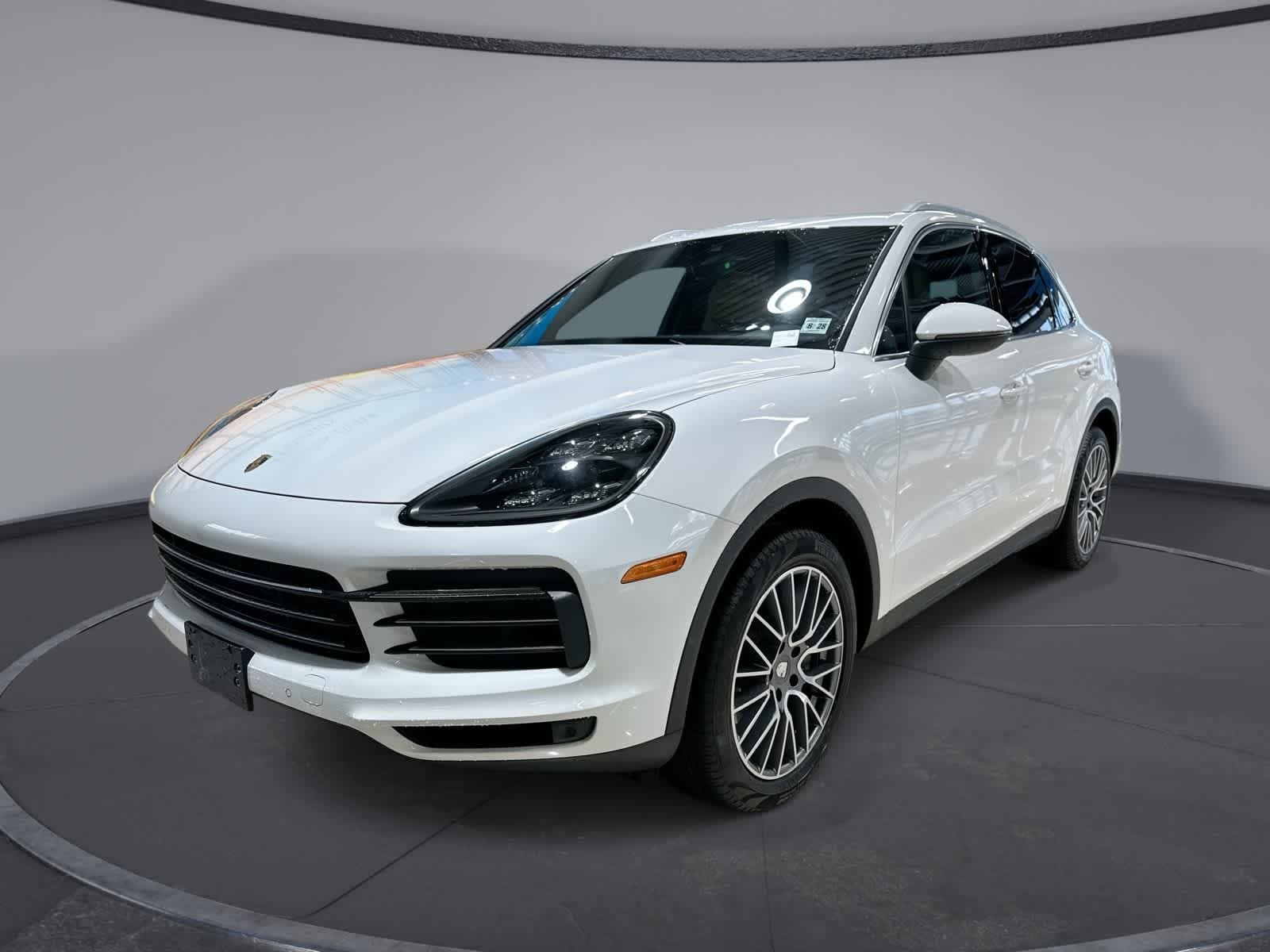 2019 Porsche Cayenne S — photo 1 of 33