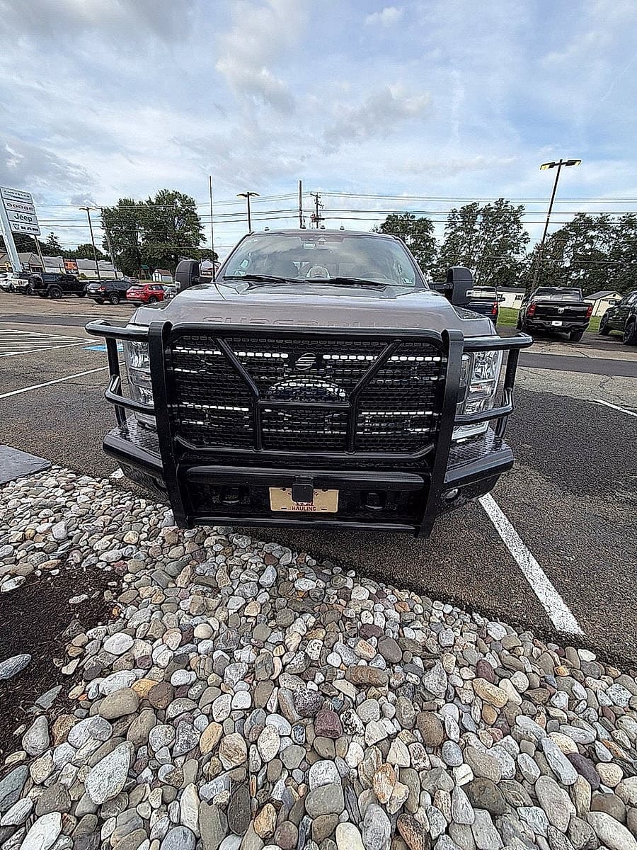 2023 Ford Super Duty F-350 DRW XLT — photo 1 of 5
